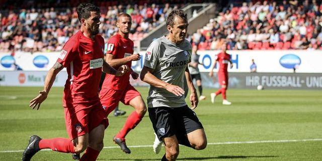  科雷兹人防守漏洞百出惨败给斯特拉斯堡